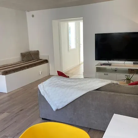 Maison Cosy Avec Petit Jardin *
